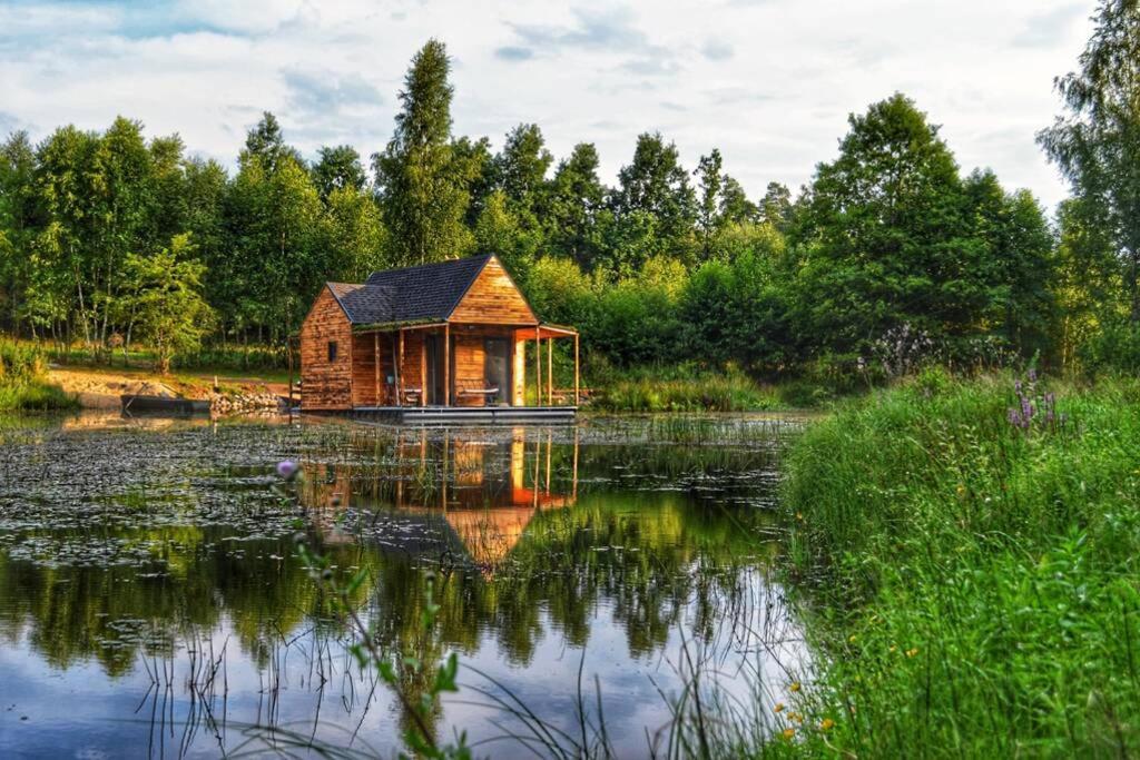 Heather Hut, Off-Grid Cottage On A Pond+2 Ha Darzkowo 외부 사진