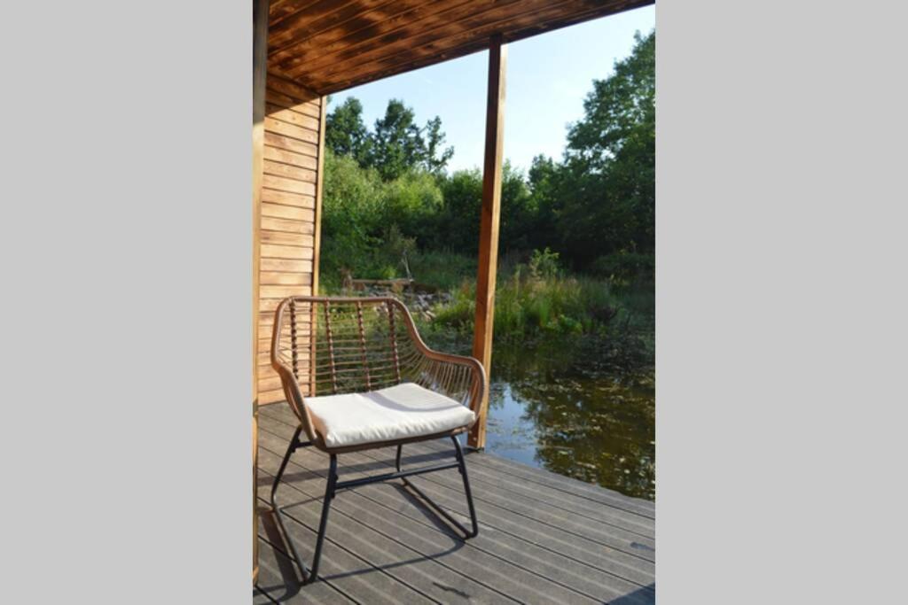 Heather Hut, Off-Grid Cottage On A Pond+2 Ha Darzkowo 외부 사진